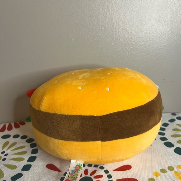 Yum Yum Smoochy Pals Soft & Squishy Burger Plush With Layers Of Softness - Picture 2 of 5